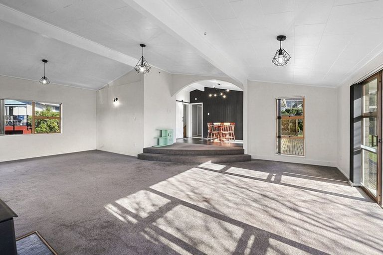 Photo of property in 15 Pukekohatu Street, Waitara, 4320