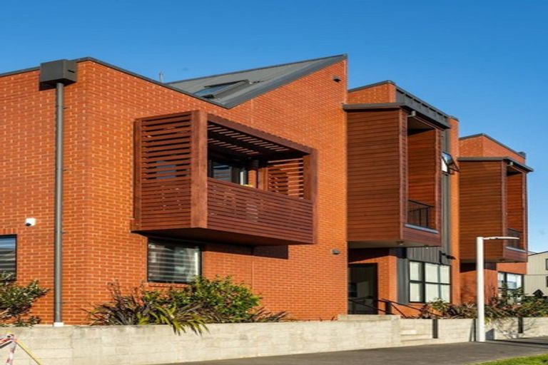 Photo of property in 64 Squadron Drive, Hobsonville, Auckland, 0616