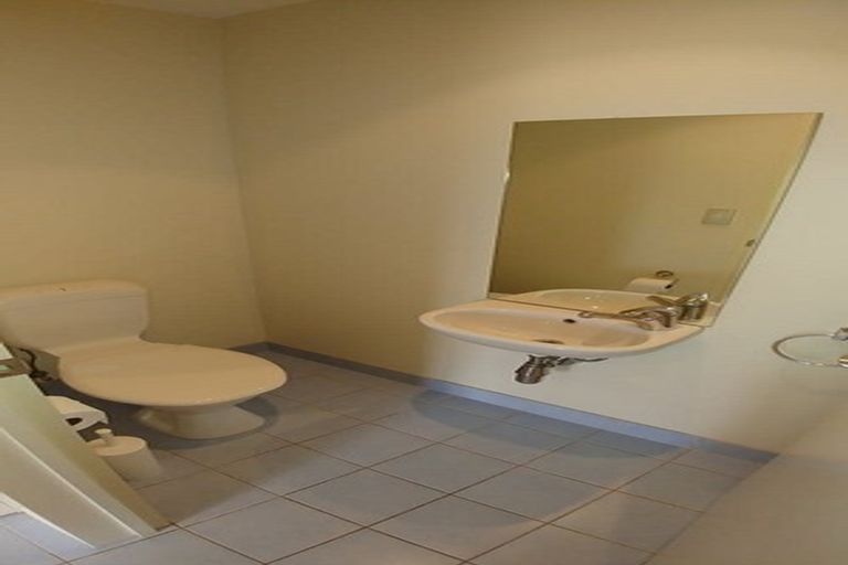 Photo of property in 4j/17 Crown Lynn Place, New Lynn, Auckland, 0600