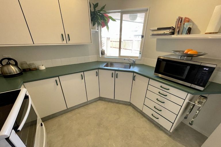 Photo of property in 2/26 Whites Line West, Woburn, Lower Hutt, 5010