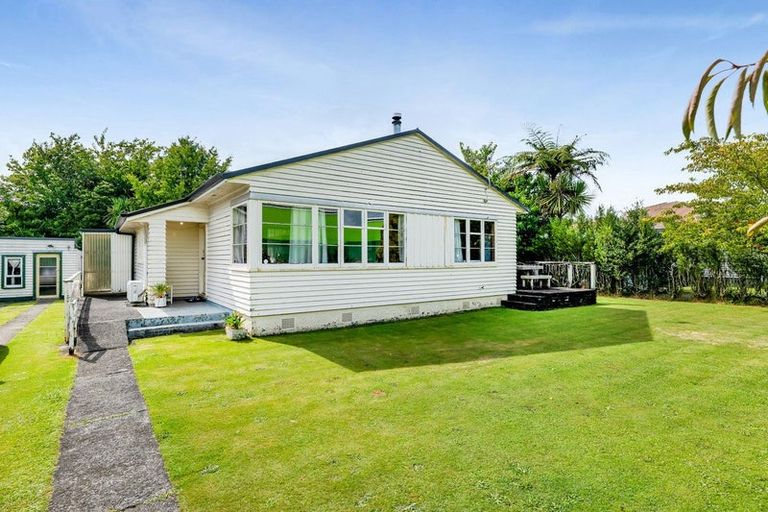 Photo of property in 33 Standish Street, Inglewood, 4330