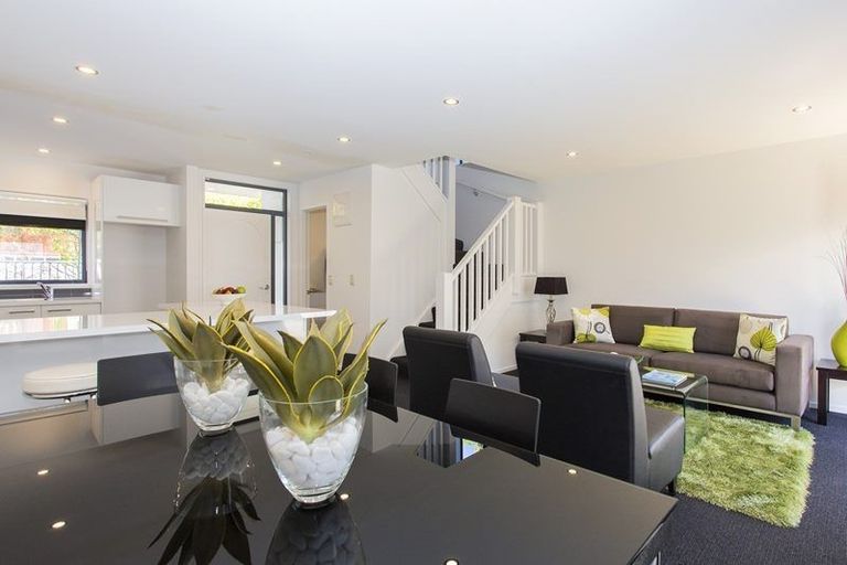 Photo of property in Cornwall Gardens, 2/27 Cornwall Street, St Albans, Christchurch, 8014