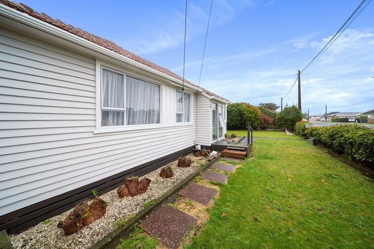 Photo of property in 3 Laurent Vc Street, Hawera, 4610
