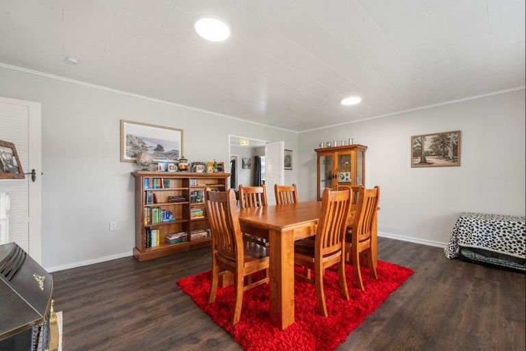 Photo of property in 18 Chippendale Crescent, Highbury, Palmerston North, 4412