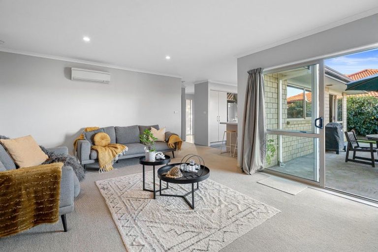 Photo of property in 30 Kereru Place, Pyes Pa, Tauranga, 3112