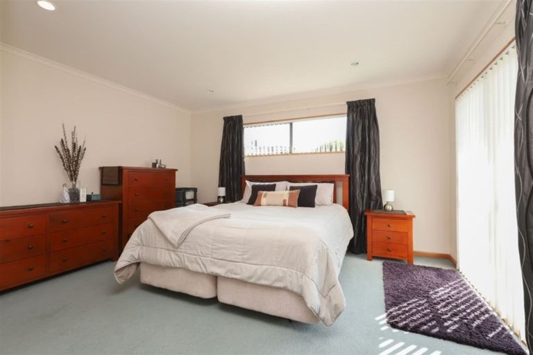 Photo of property in 38 Farnborough Drive, Nawton, Hamilton, 3200