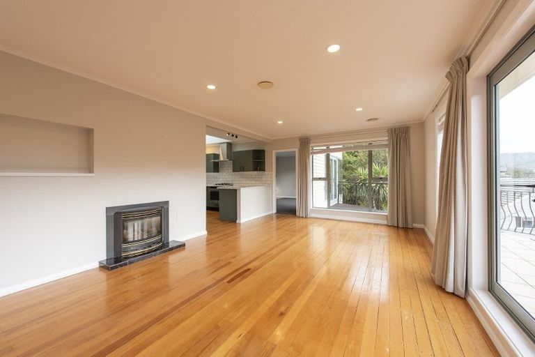 Photo of property in 14 Torwood Road, Khandallah, Wellington, 6035