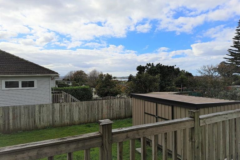 Photo of property in 809 Te Atatu Road, Te Atatu Peninsula, Auckland, 0610