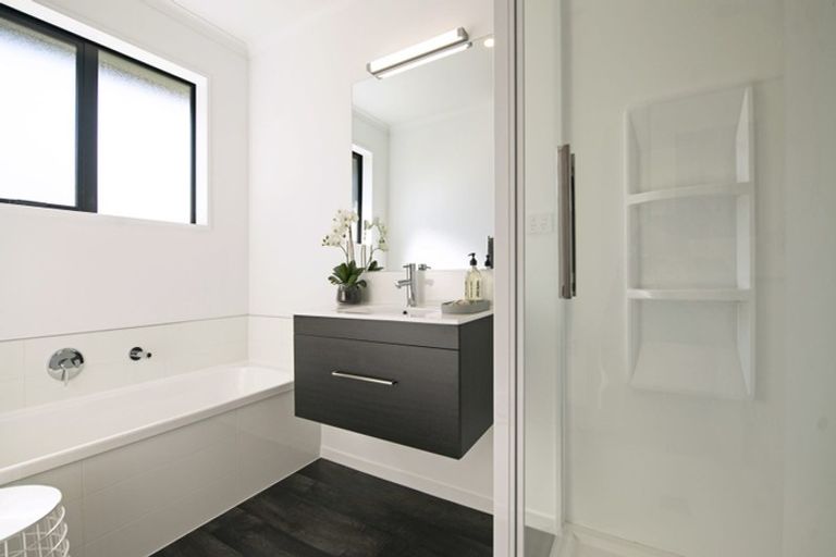 Photo of property in 11 Ngaroma Crescent, Whitianga, 3510