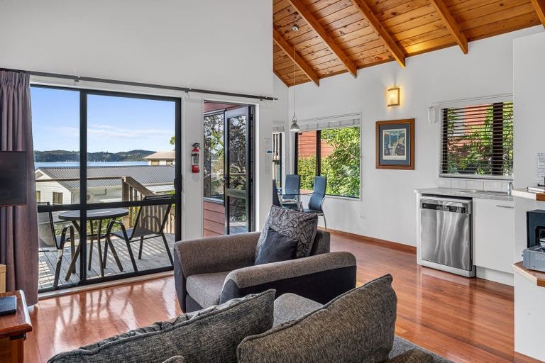 Photo of property in 10 Bayview Road, Paihia, 0200