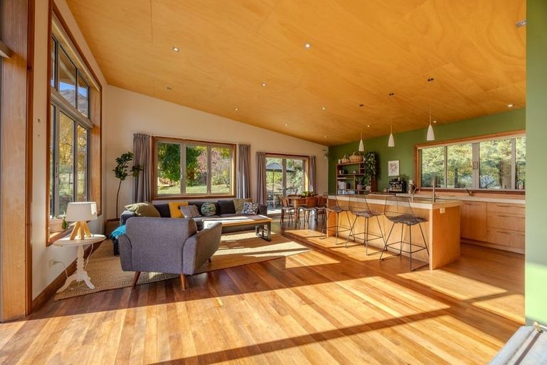 Photo of property in 84 Nook Road, Lake Hawea, 9382