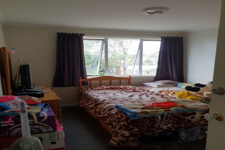 Photo of property in 19 Paton Avenue, Te Atatu South, Auckland, 0610