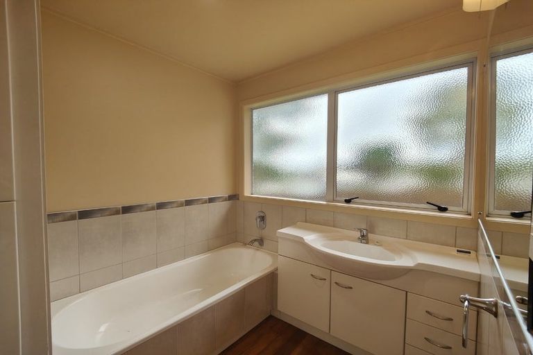 Photo of property in 13 Juliet Avenue, Howick, Auckland, 2014