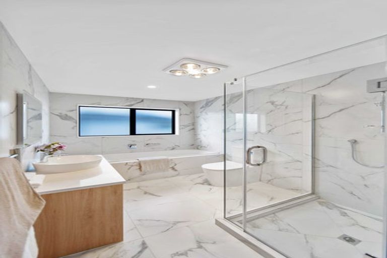 Photo of property in 1 Nola Dawn Avenue, Papakura, 2110