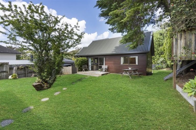 Photo of property in 34a Lauderdale Road, Birkdale, Auckland, 0626