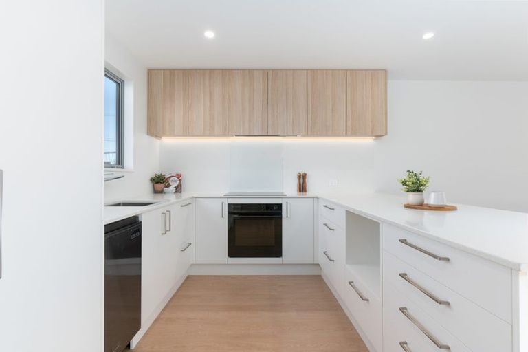 Photo of property in 1/38 Vagues Road, Northcote, Christchurch, 8052