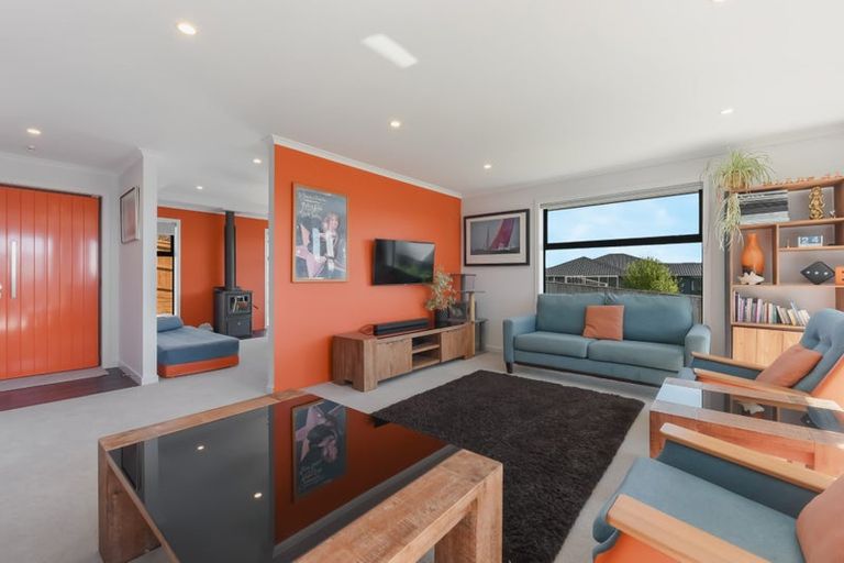 Photo of property in 60 Katania Heights, Brightwater, 7022