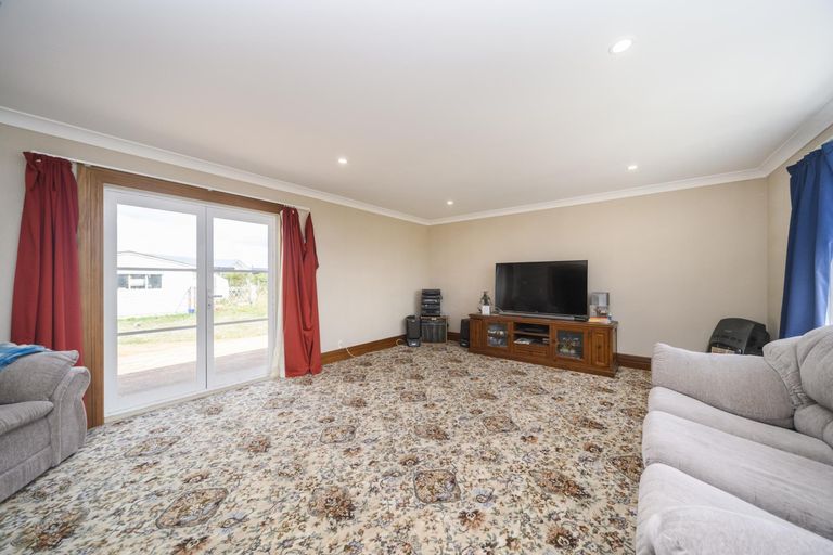 Photo of property in 9 Morocco Terrace, Kelvin Grove, Palmerston North, 4414