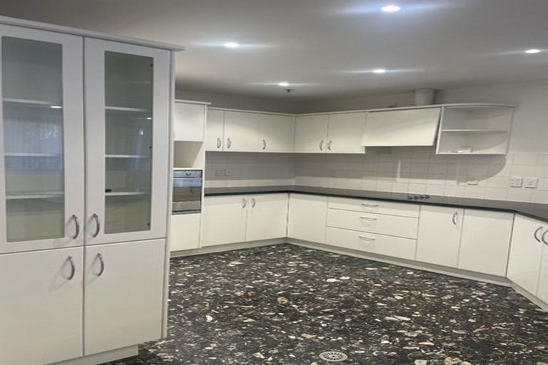 Photo of property in Mon Desir Apartments, 173 Hurstmere Road, Takapuna, Auckland, 0622