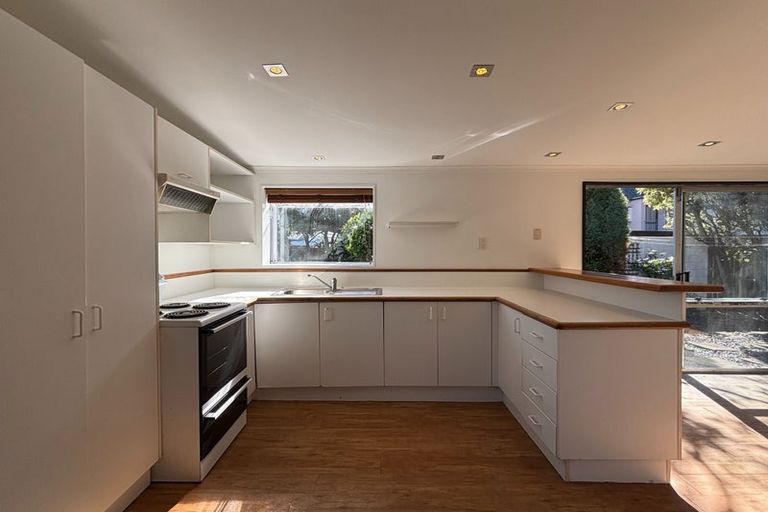 Photo of property in 27 Grassmere Street, Papanui, Christchurch, 8052
