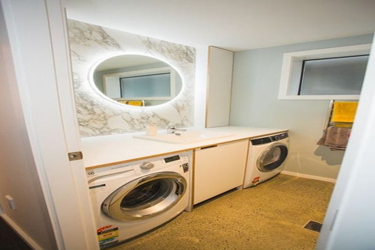 Photo of property in 122 Owen Street, Newtown, Wellington, 6021