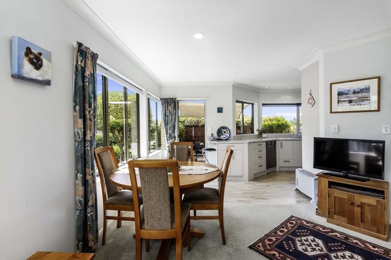 Photo of property in 1 Glenrowan Rise, Bethlehem, Tauranga, 3110