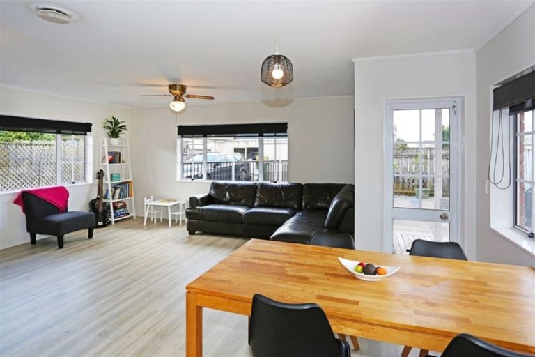 Photo of property in 10b Helvetia Road, Pukekohe, 2120