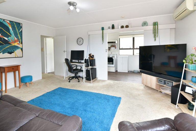 Photo of property in 30 Downer Street, Helensville, 0800