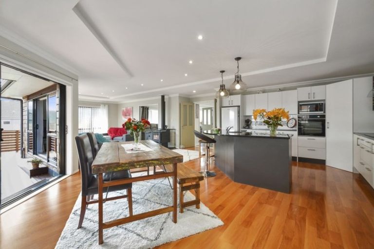 Photo of property in 9 Northvale Place, Pukekohe, 2120