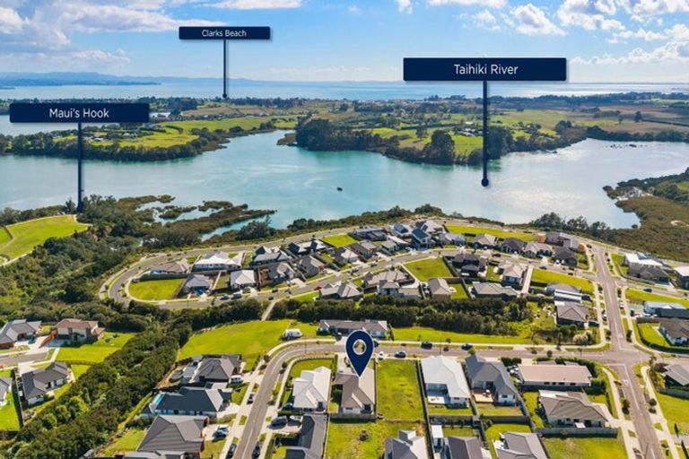 Photo of property in 9 Wheriko Avenue, Glenbrook, Waiuku, 2681