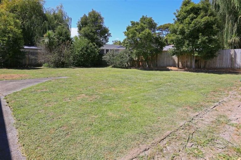 Photo of property in 5 Coey Place, Glen Eden, Auckland, 0602