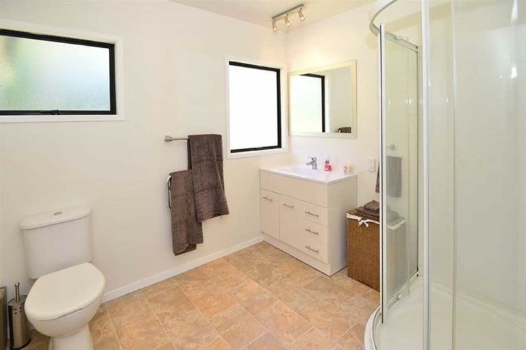 Photo of property in 81 Santiago Crescent, Unsworth Heights, Auckland, 0632