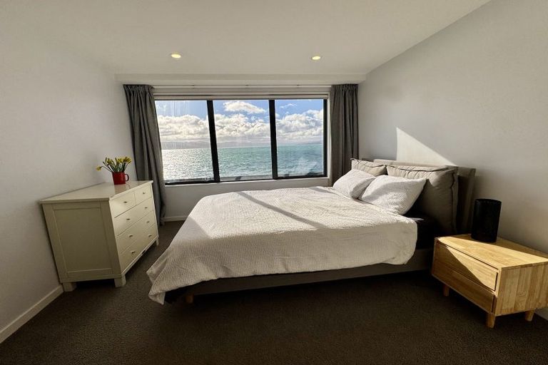 Photo of property in 10/148 Evans Bay Parade, Roseneath, Wellington, 6021