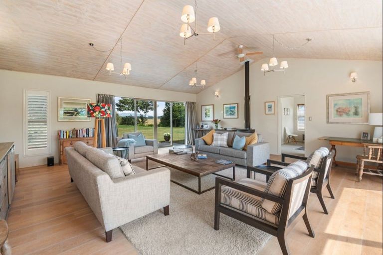 Photo of property in 375 Sharlands Road, Dunsandel, Rakaia, 7783