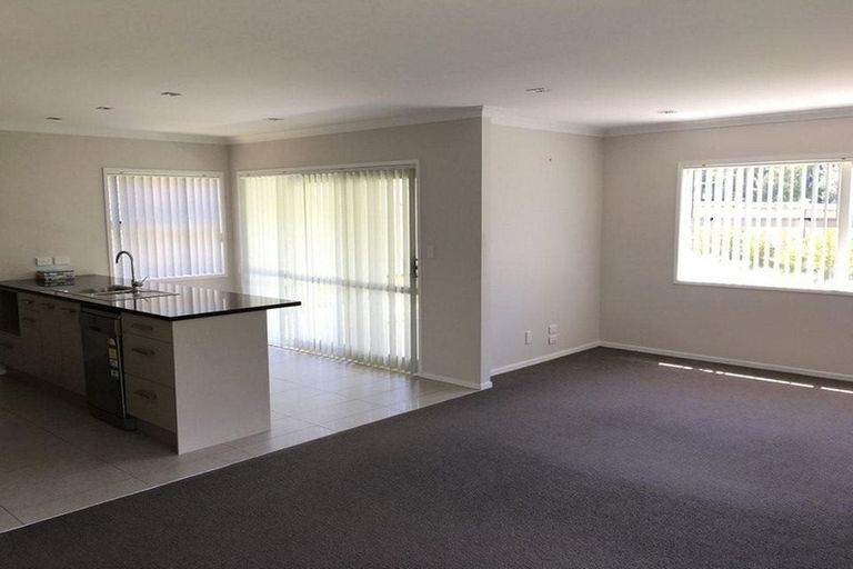 Photo of property in 2 Maylee Crescent, Gulf Harbour, Whangaparaoa, 0930