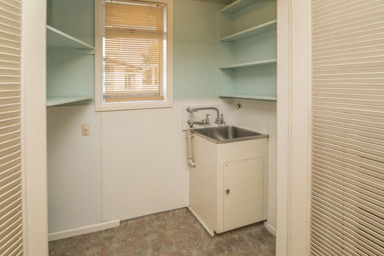 Photo of property in 6 Shirldale Place, Avonhead, Christchurch, 8042