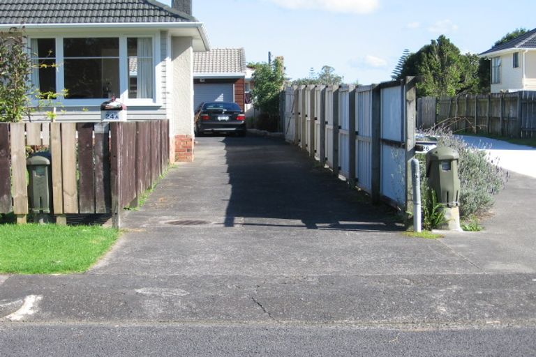 Photo of property in 26 London Street, Te Atatu Peninsula, Auckland, 0610