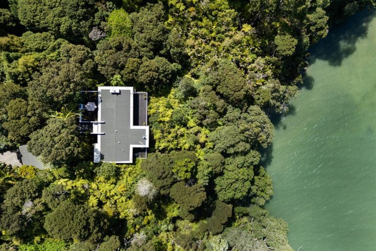Photo of property in 730a South Titirangi Road, Titirangi, Auckland, 0604