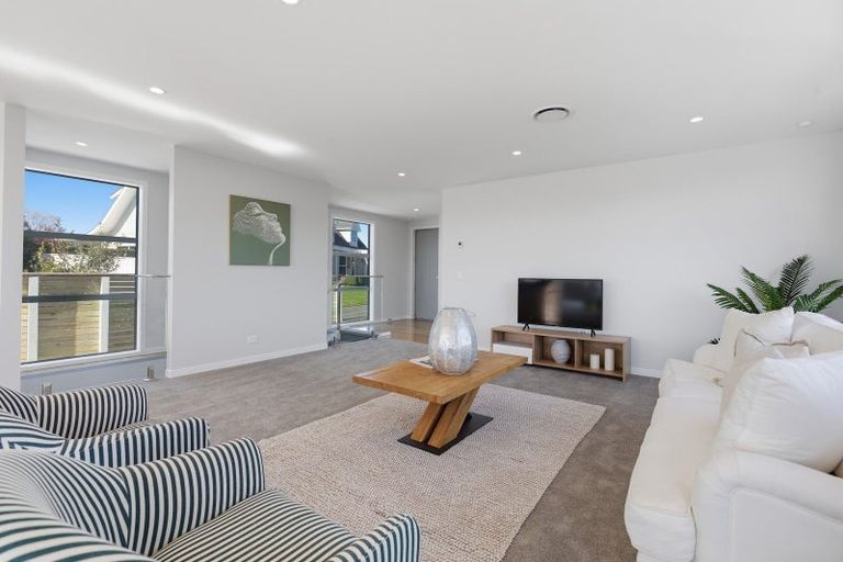 Photo of property in 12c Ruskin Place, Westown, New Plymouth, 4310