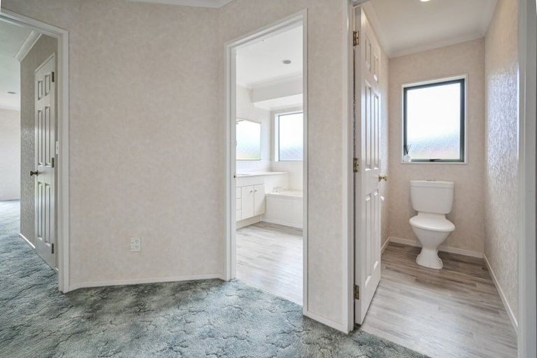 Photo of property in 17 Amanda Place, Mayfair, Hastings, 4122