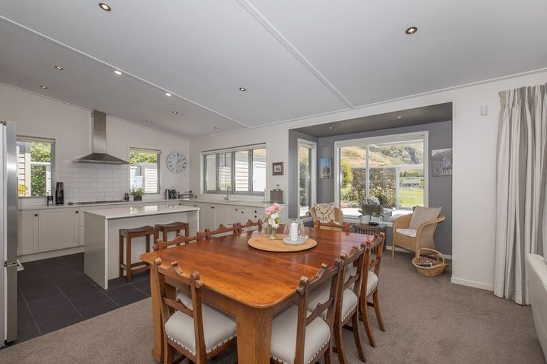 Photo of property in 2 Elderberry Crescent, Wanaka, 9305