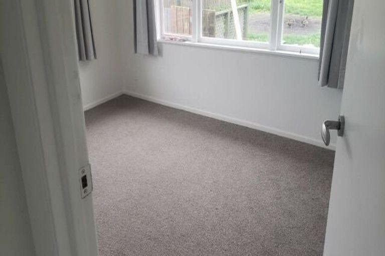 Photo of property in 8 Alston Avenue, Kelston, Auckland, 0602