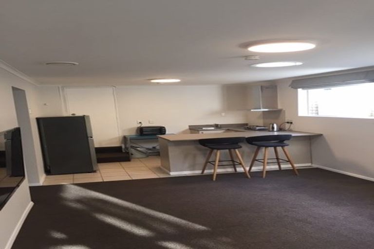 Photo of property in 2 Mcmahon Way, Paparangi, Wellington, 6037