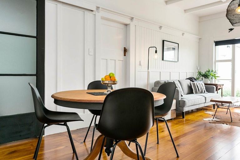 Photo of property in 56 Hamilton Road, Cambridge, 3434