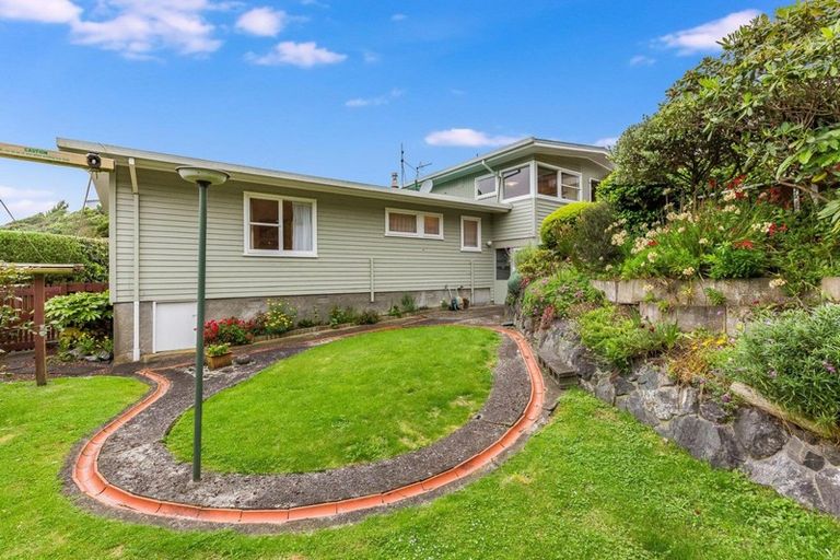 Photo of property in 40 Spinnaker Drive, Whitby, Porirua, 5024