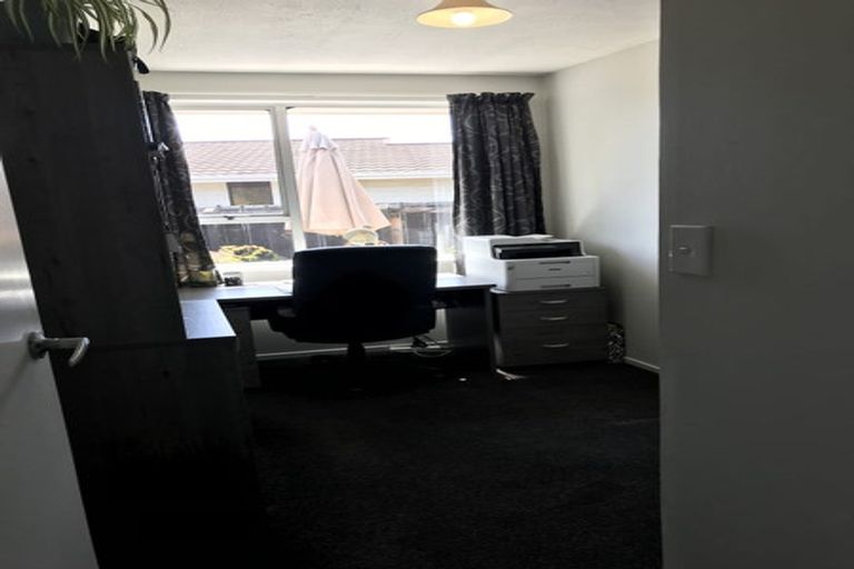 Photo of property in 14a Heaphy Place, Casebrook, Christchurch, 8051