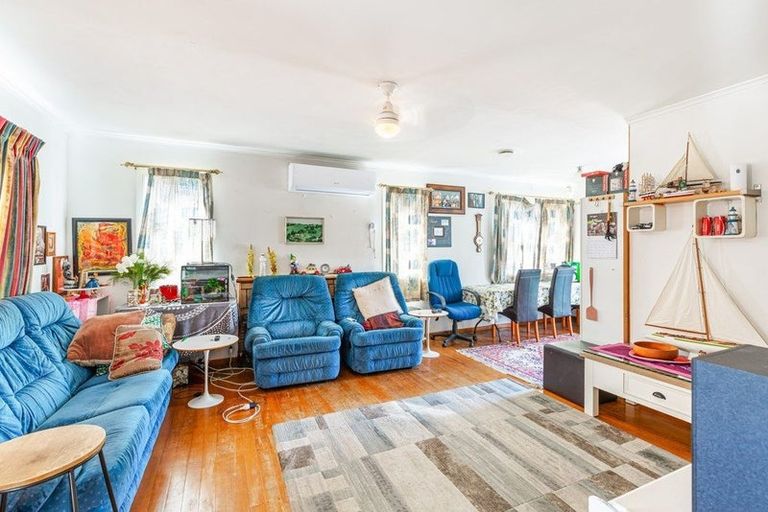 Photo of property in 805 Te Atatu Road, Te Atatu Peninsula, Auckland, 0610