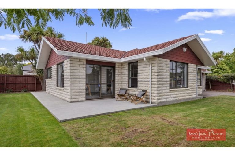 Photo of property in 34 Solomon Avenue, Redwood, Christchurch, 8051