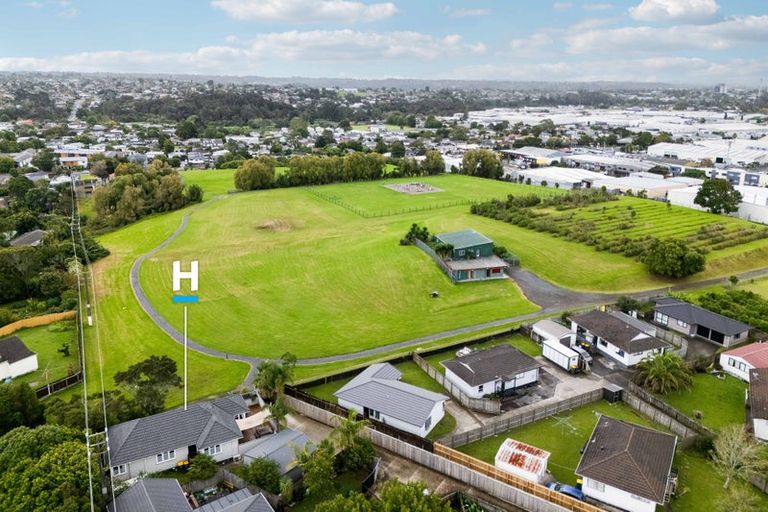 Photo of property in 36a Silverstone Place, Henderson, Auckland, 0612