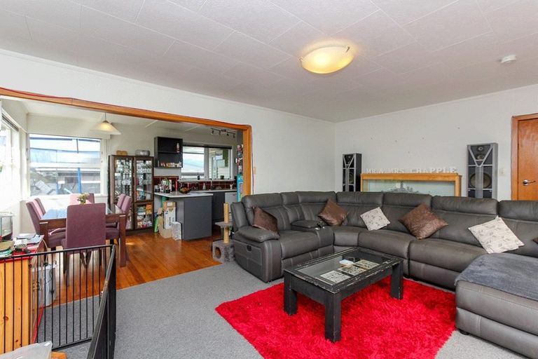 Photo of property in 30 Belair Avenue, Blagdon, New Plymouth, 4310